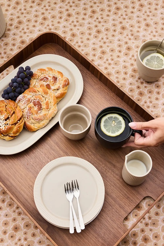 Sagaform tavă pentru servire din lemn de nuc 55 x 40 x 6 cm 5018667 maro