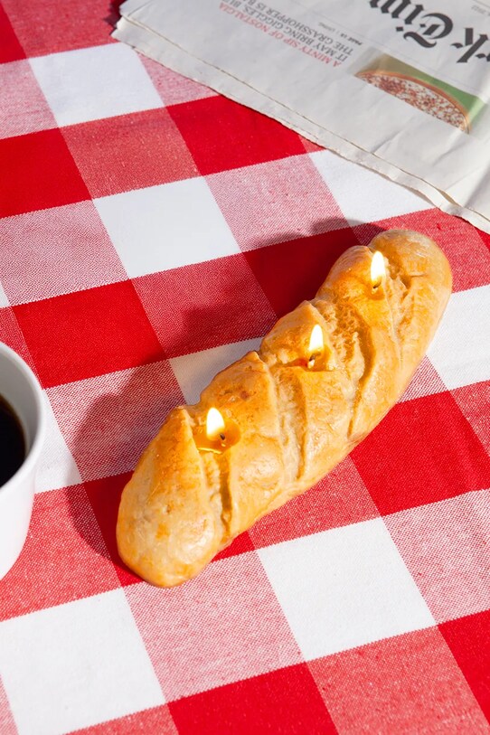 Home SPA Ozdobná sviečka DOIY Good Morning, Baguette DYCANGMBA oranžová