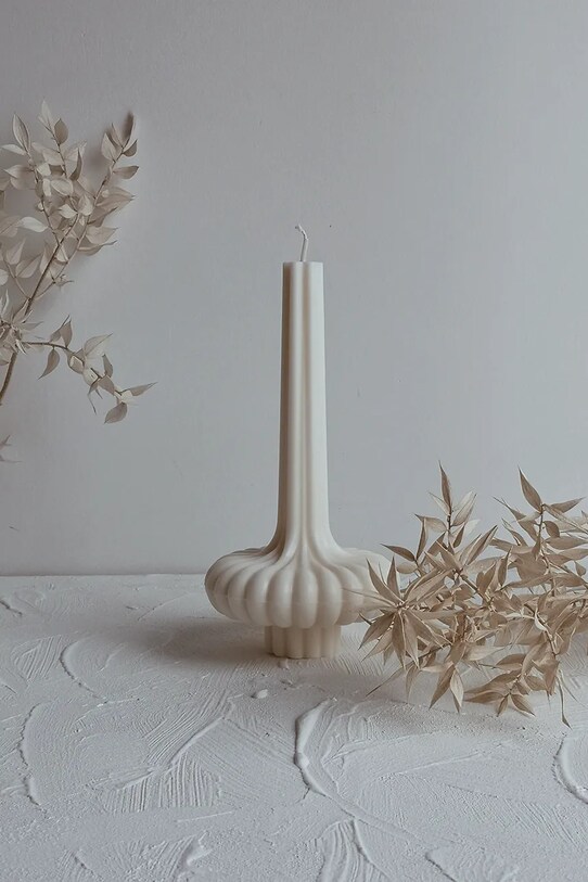 Ozdobná sviečka Temida Vase 250 g 5908451651039 béžová AA00