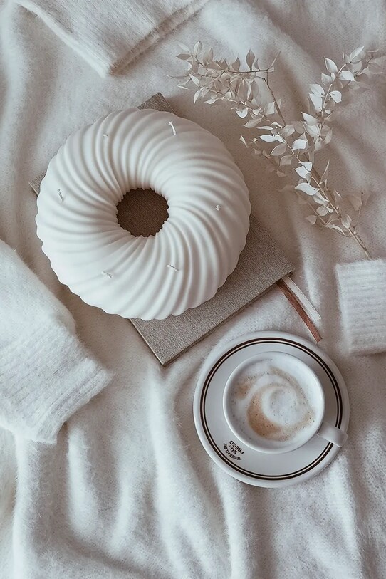 Dekorativní svíčka Temida Circle 1160 g 5908451651060 béžová AA00