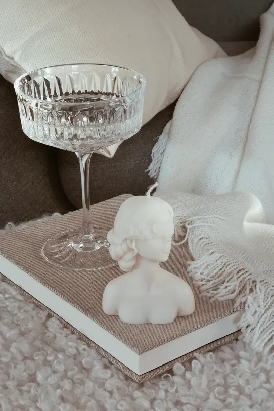 Home SPA Dekorativní svíčka Temida Lady 100 g 5908451651138 béžová