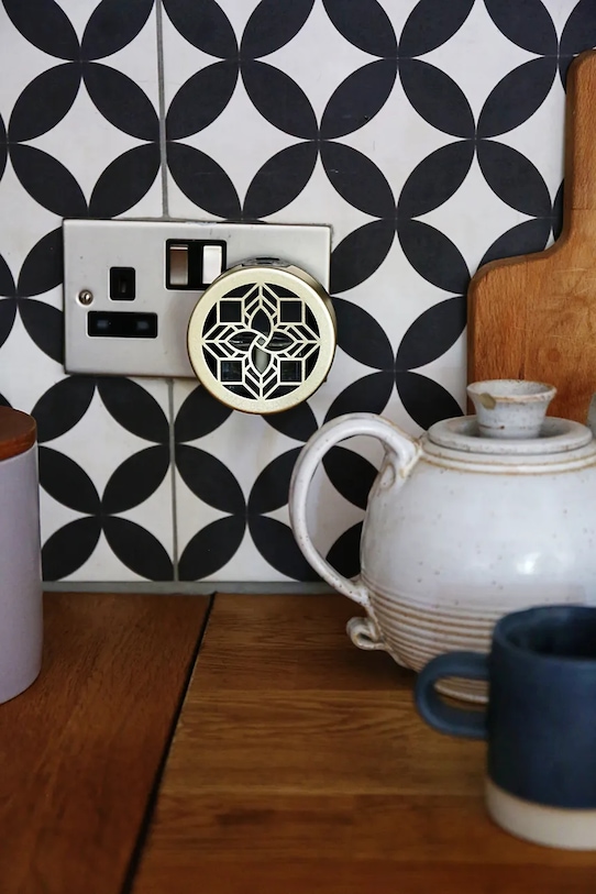 Home SPA Max Benjamin dyfuzor zapachowy ścienny Dodici 15 ml RB.WDEU04 multicolor