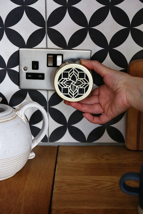 Max Benjamin dyfuzor zapachowy ścienny True Lavender 15 ml RB.WDEU08 multicolor AA00