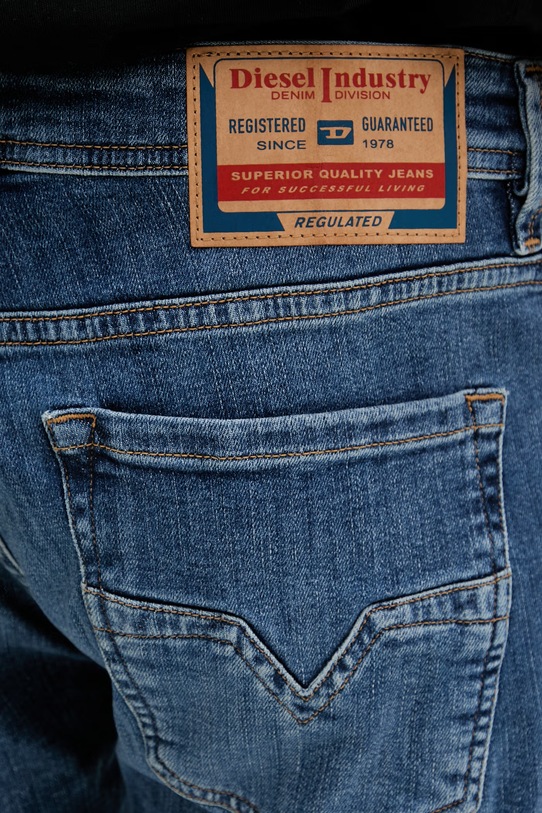 Diesel jeansy regular męskie 1985 LARKEEL L.32 niebieski 00C06Q.0KIAL