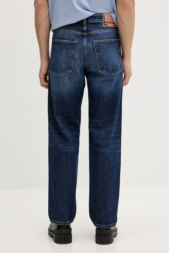 Odzież Diesel jeansy regular męskie 2024 D-MACS L.32 A18974.09I27 niebieski
