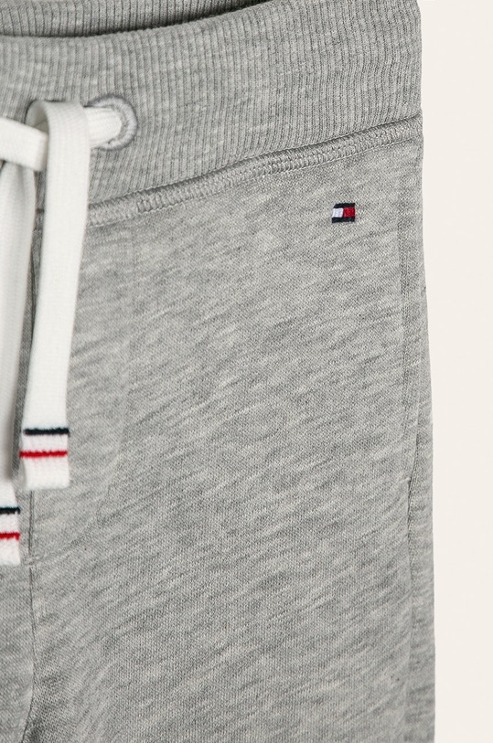 Chlapec Tommy Hilfiger - Detské nohavice 80-176 cm KB0KB04139 sivá