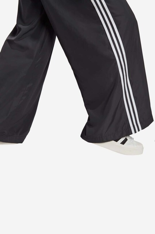 Nohavice adidas Oversized TP IP7137