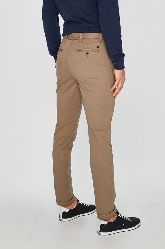 Oblečenie Tommy Hilfiger - Nohavice Denton Chino Org Str Twill 867895043 hnedá
