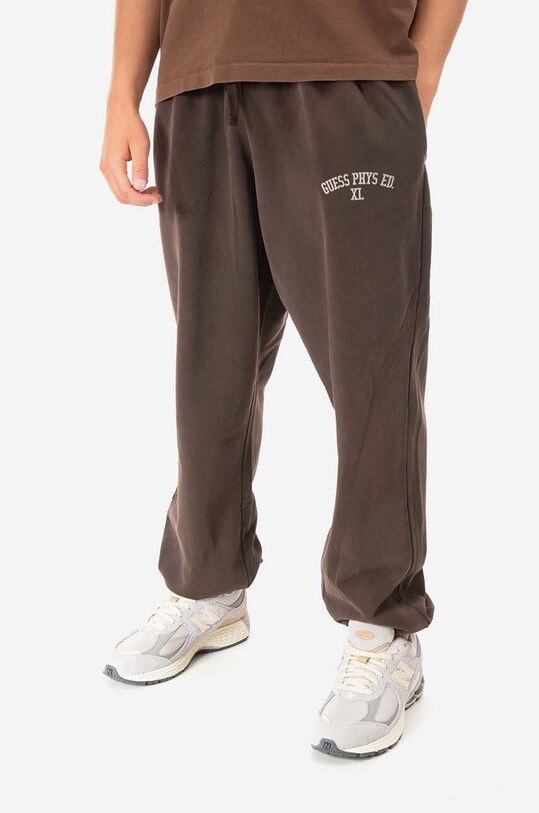 Pamučni donji dio trenirke Guess Gusa Washed Terry Sweatpant M2BQ10.KBB40 smeđa AA00