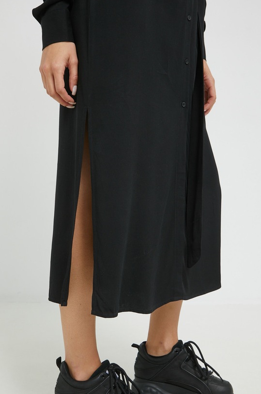 Šaty Vila 14068894.Black černá