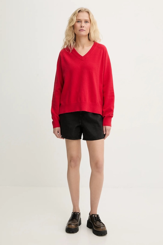 Levi's sweter TARA SUPER SOFT VNECK 0046F czerwony AA00