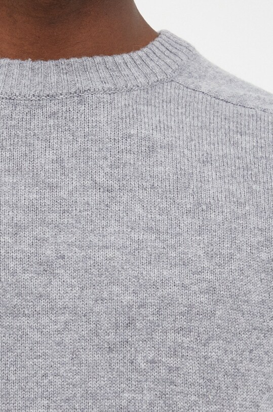 Volnen pulover Selected Homme 16079780.MediumGrey siva