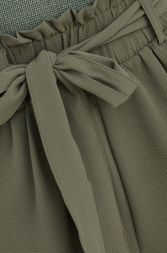 Pieces pantaloni scurti verde 17103514.GrapeLeaf