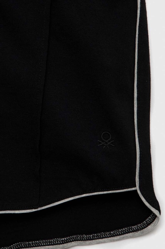 Хлопчик Дитячі бавовняні шорти United Colors of Benetton 3BL0C901E.G.NOS чорний