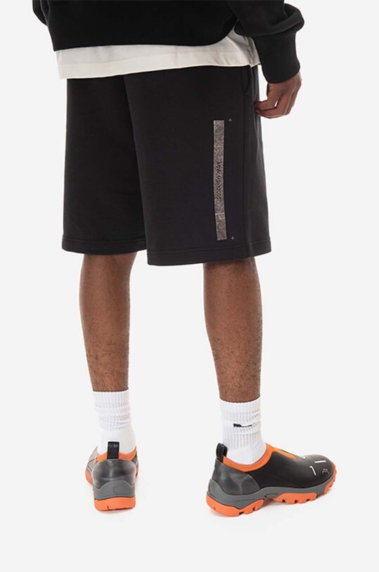 Odzież A-COLD-WALL* szorty bawełniane Foil Grid Sweat Shorts ACWMB132. czarny