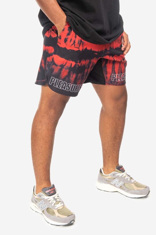 PLEASURES shorts P22SU027