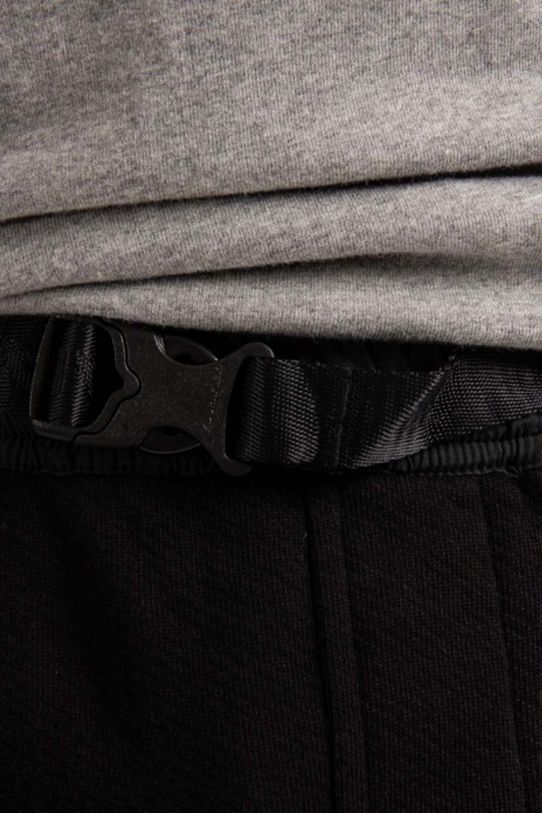 Kratke hlače Maharishi Trek Sweatshorts OCS 450 crna 8067BLACK