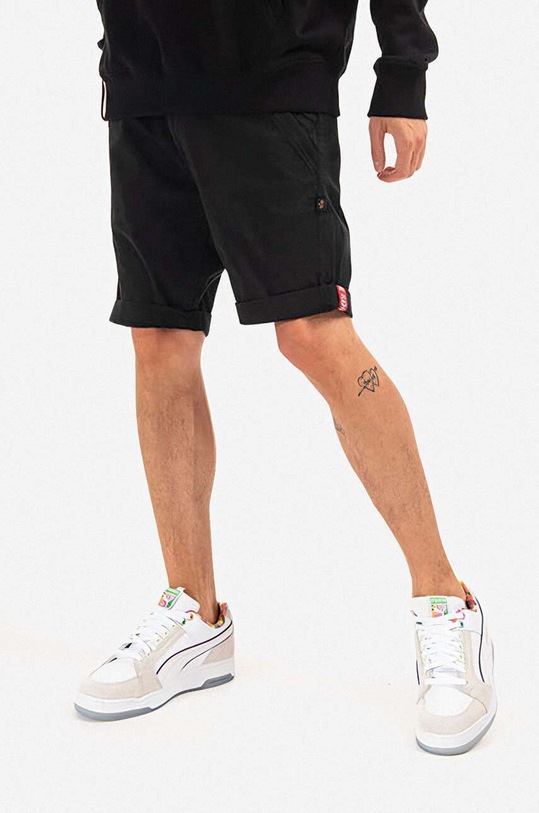 Памучен къс панталон Alpha Industries Kerosene Short 176204 03 176204.03 черен