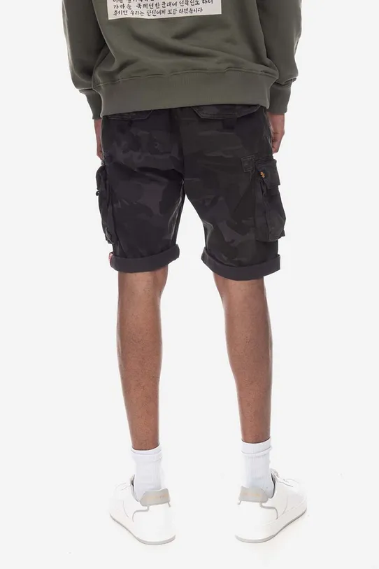 Одежда Хлопковые шорты Alpha Industries Crew Short Camo 196201 125 196201.125 чёрный