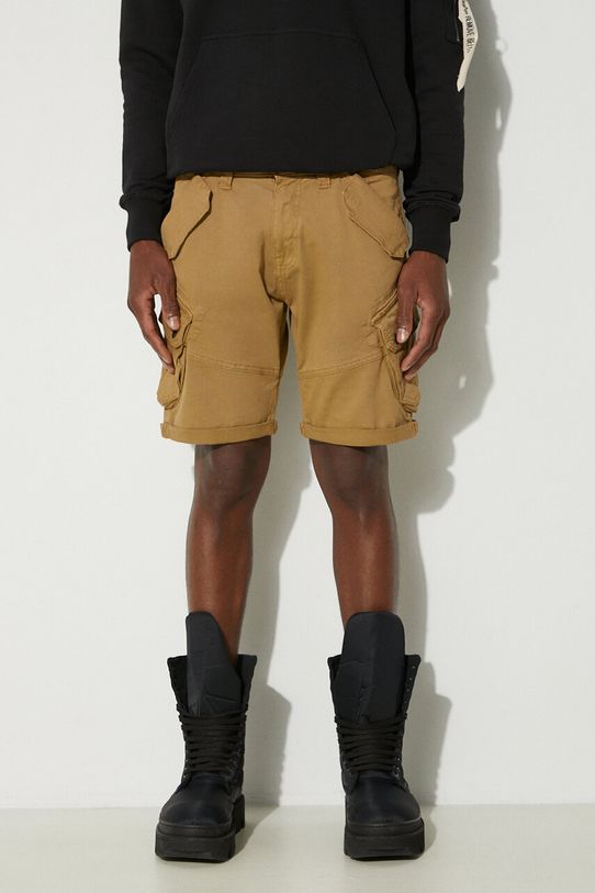 Alpha Industries shorts Combat