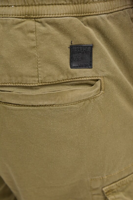 Шорти Alpha Industries зелений 106251.11