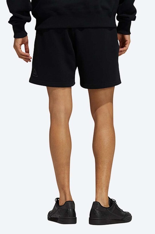 Bavlněné šortky adidas Originals x Pharrell Williams GL2122 černá AA00