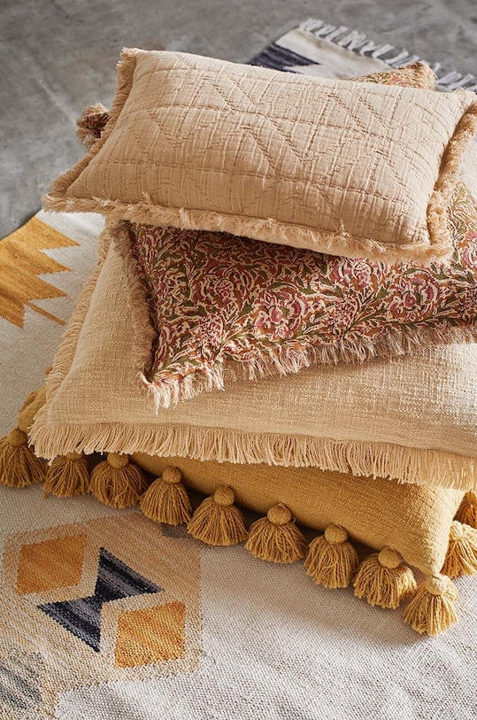 Декоративна наволочка для подушки Madam Stoltz 50 x 50 CC.5050.160 барвистий AA00