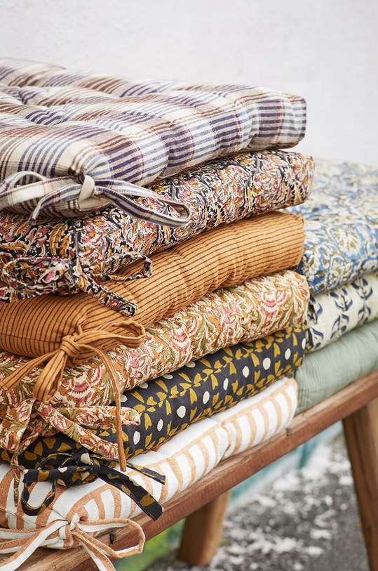 Подушка для стула Madam Stoltz CP.4545.166 мультиколор AA00