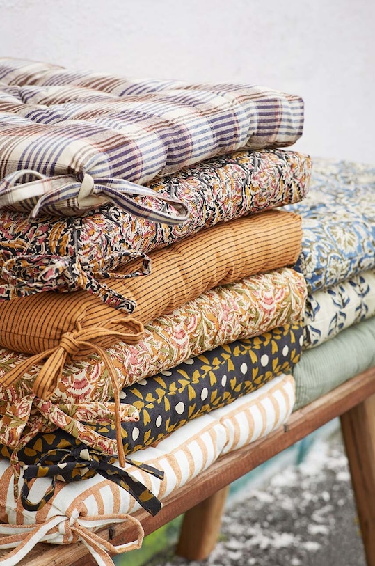 Подушка на стілець Madam Stoltz CP.4545.50 коричневий AA00