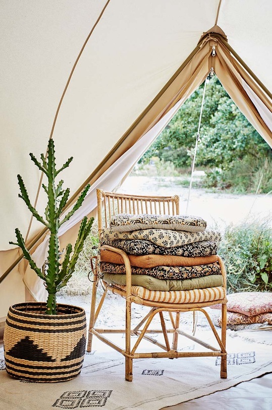 Вітальня та спальня Подушка на стілець Madam Stoltz CP.4545.50 коричневий