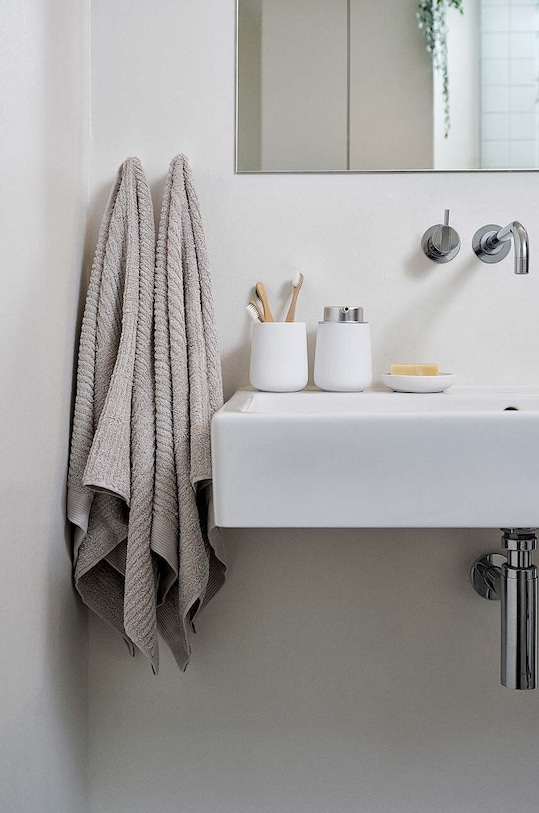 Zone Denmark közepes méretű pamut törölköző Classic Soft Grey 70 x 140 cm 331182 bézs AA00