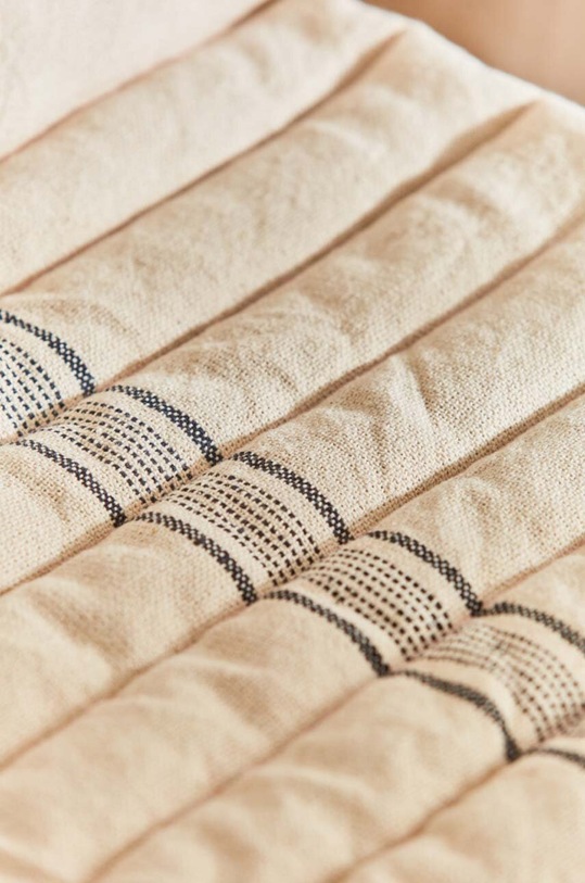 Bavlnená obliečka na vankúš Calma House Capri CAPRI.80G.NEG béžová AA00