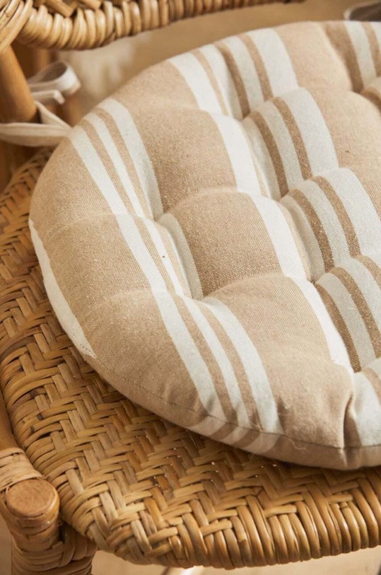 Obývací pokoj a ložnice Polštář na židli Calma House Malgrat 40 x 4 cm MALGRAT.40D.BEI vícebarevná