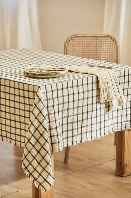 Кухня и бар Хлопковая скатерть Calma House Piazze 160 x 160 cm PIAZZE.160.CRU мультиколор
