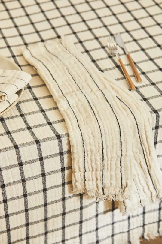 Хлопковая скатерть Calma House Piazze 160 x 160 cm PIAZZE.160.CRU мультиколор