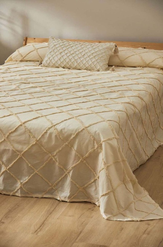 Всекидневна и спалня Памучно покривало Calma House Royal 240 x 260 cm ROYAL2.240.CRU бежов