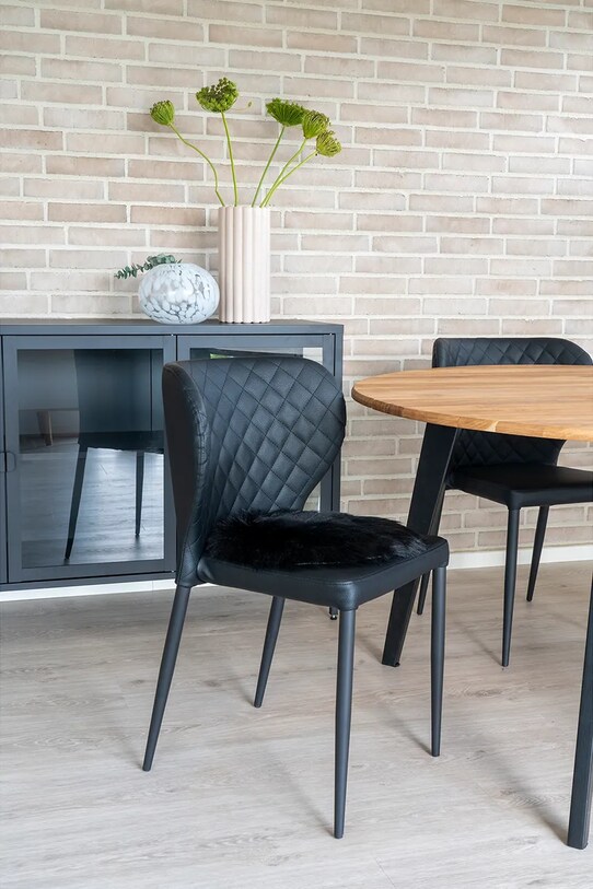 Salon i sypialnia House Nordic poduszka na krzesło Lambskin Seat Artificial 3981141 czarny