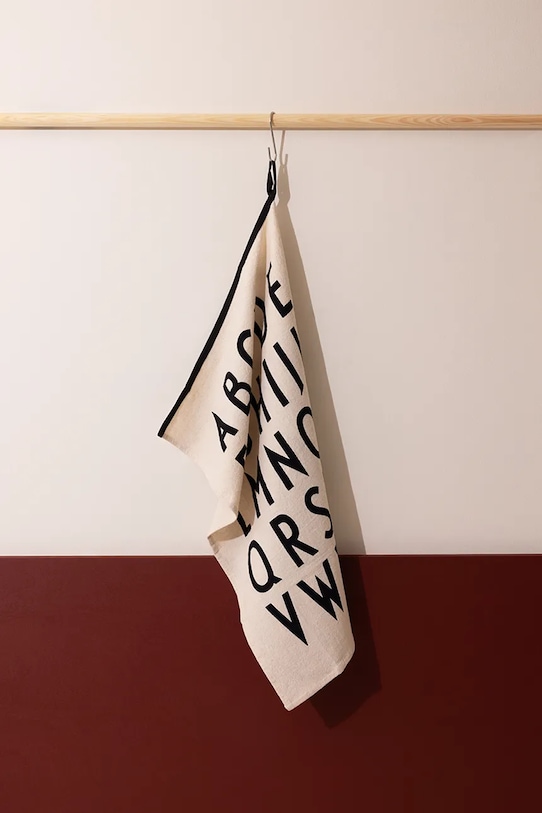 Design Letters ręcznik kuchenny bawełniany Premium Classic 10503004NABLACKABC beżowy AA00