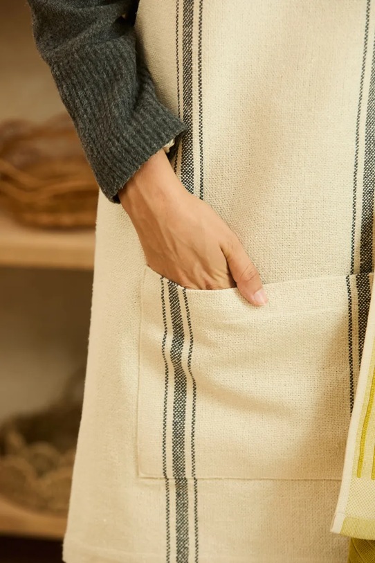 Calma House fartuch bawełniany 70 x 64 cm beżowy BARI.70.GRO