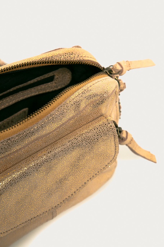 Pieces bőr táska 17063358 arany