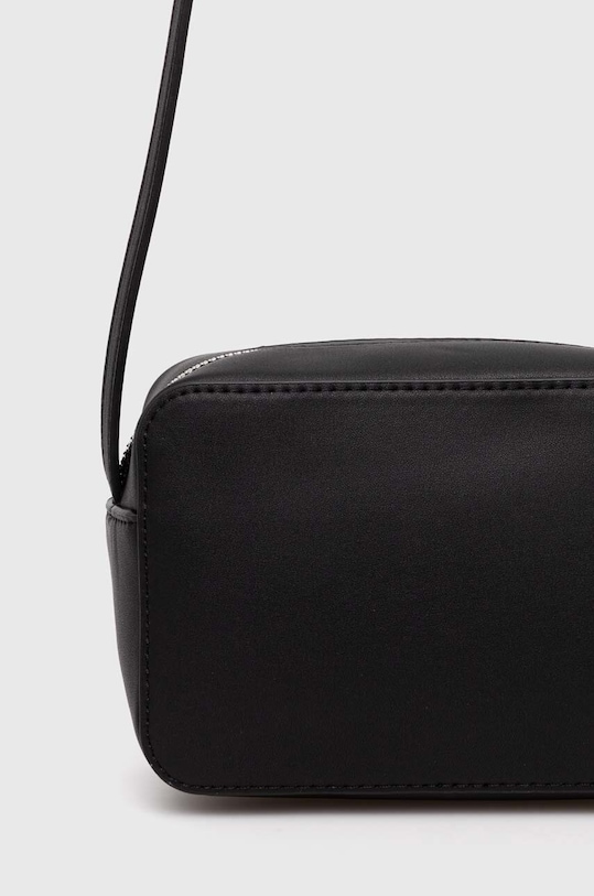 Чанта Calvin Klein черен K60K610293