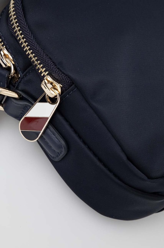 Doplnky Kabelka Tommy Hilfiger AW0AW15638.NOS tmavomodrá