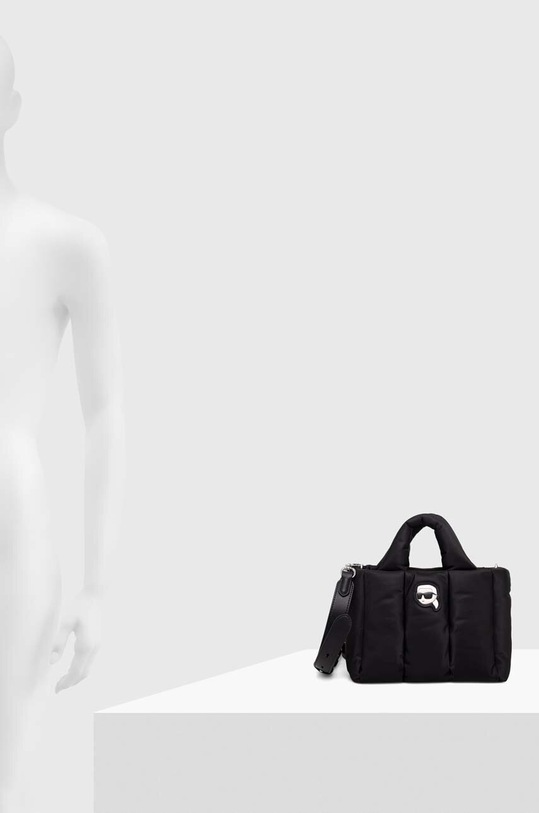 Karl Lagerfeld poseta 240W3079