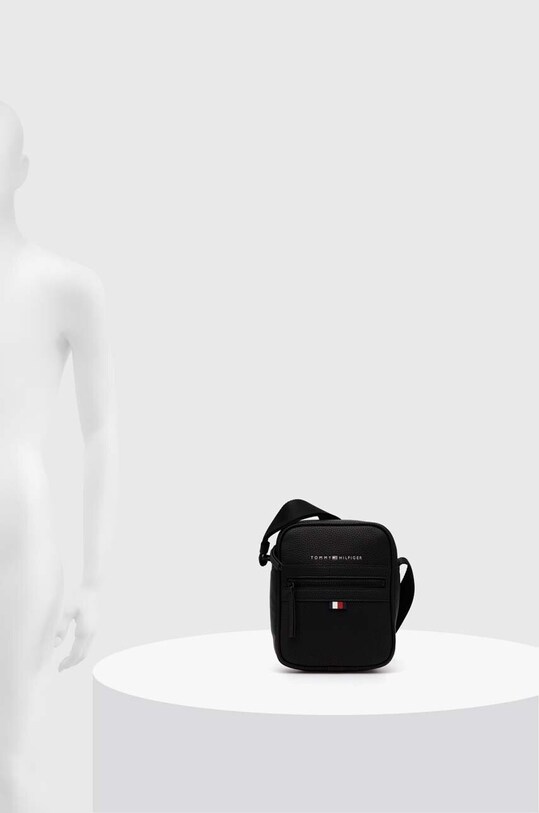Шкіряна сумка Tommy Hilfiger AM0AM09504 чорний