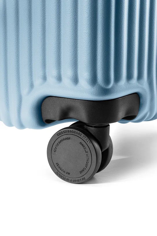 Crash Baggage walizka STRIPE Medium size 68x45x26 cm CB152