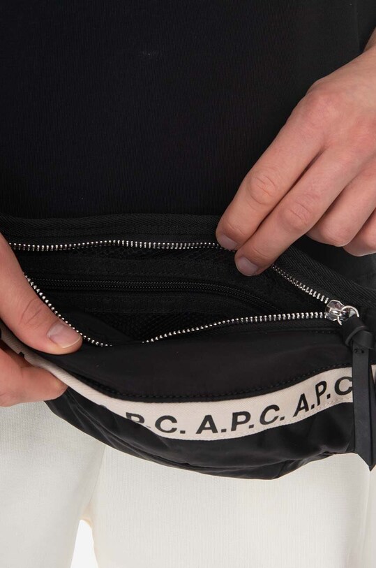 Doplnky Ľadvinka A.P.C. Banane Repeat PAACL.H62097 čierna