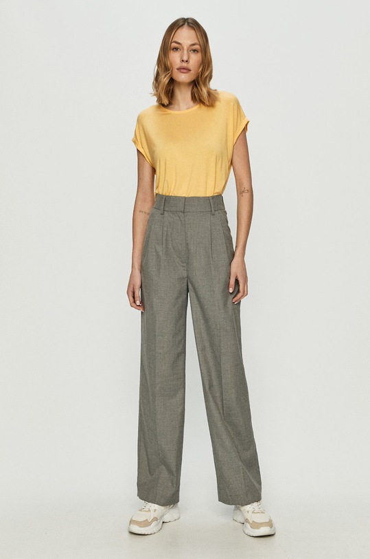 Vero Moda - T-shirt 10187159. żółty AA00