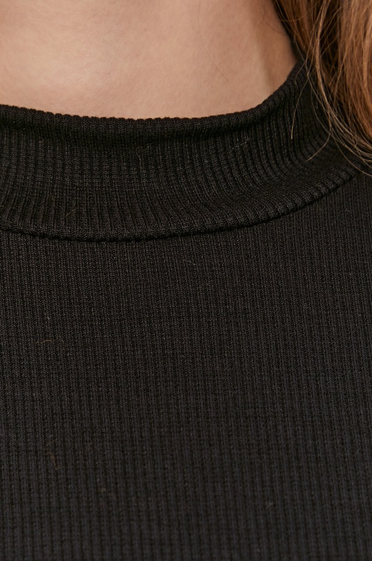 Tričko Pieces 17106101 černá