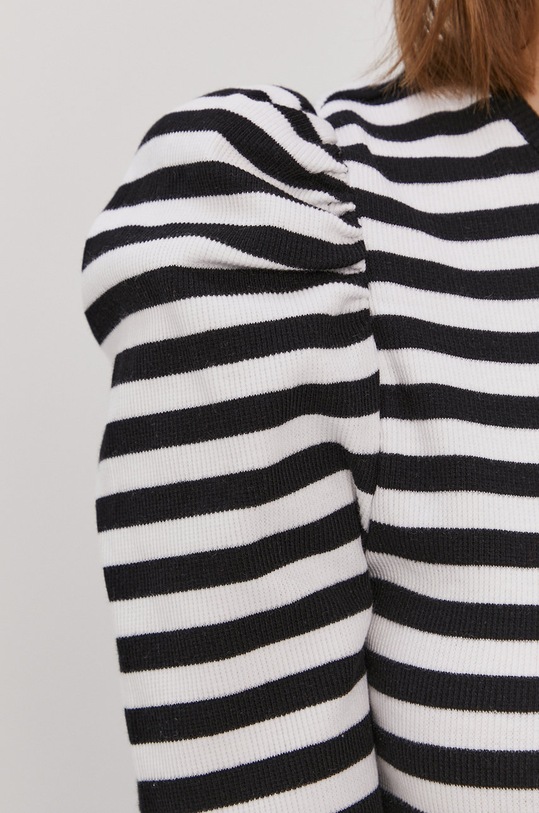 Tričko Pieces 17110522 bílá