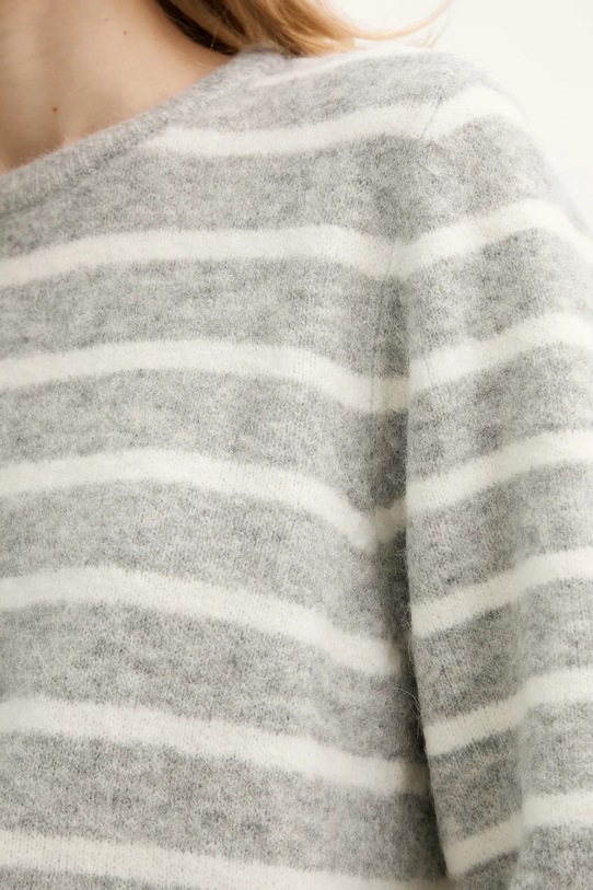 Gestuz sweter z dodatkiem wełny 10909814 szary